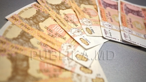 Moldovenii trimit mai mulți bani acasă. Ce arată ultimele cifre oficiale în materie de transferuri