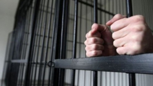 Riscă șase ani de închisoare. Un bărbat din Ștefan Vodă ar fi extorcat 10.000 de euro pentru urgentarea acordării cetăţeniei române (VIDEO) 