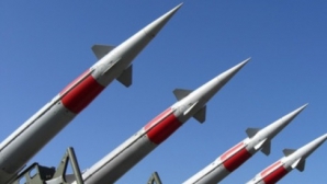 China, în cursa înarmării. Beijingul va dezvolta rachete care pot fi lansate în spaţiu din avioane