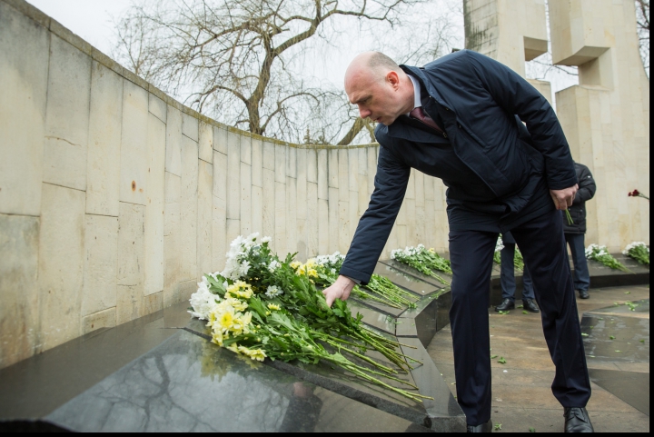 Premierul Pavel Filip, către veterani: Ziua de astăzi trebuie să fie una a uniunii noastre naționale (FOTO)