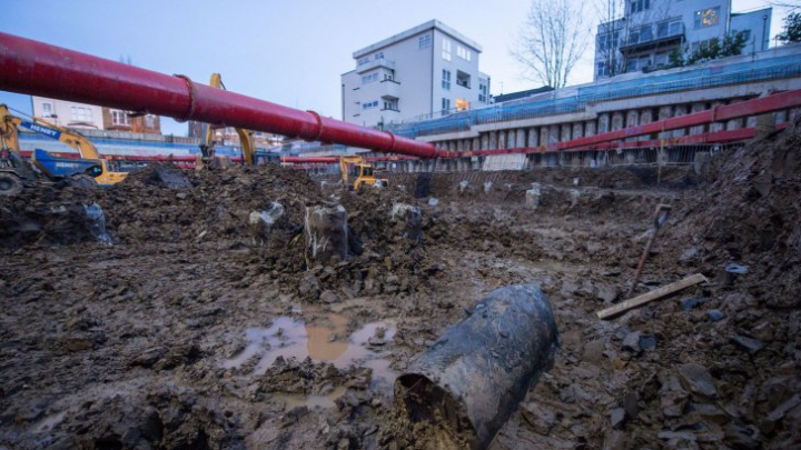 Imagini INCREDIBILE! Ce au găsit în pământ muncitorii care construiau un bloc (FOTO)