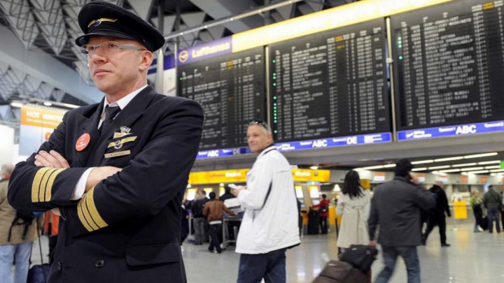 După ani de negocieri, Lufthansa a majorat salariile piloţilor