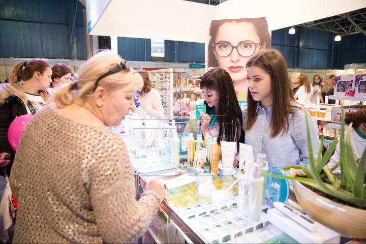 Expo Beauty 2017: Măştile cu aur şi terapia cu oxigen, cele mai noi tehnologii de întinerire facială (FOTO/VIDEO)