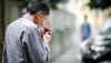 Fumatul, un viciu răspândit printre moldoveni: Fiecare al treilea bărbat fumează zilnic sau ocazional