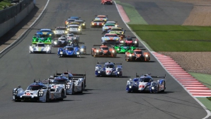 ACCIDENT la Campionatul Mondial de Anduranţă! Un pilot s-a lovit cu maşina de parapet şi a abandonat cursa