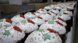 AU ÎNCINS CUPTOARELE. Brutarii celui mai mare combinat de panificație din țară încep să coacă produse pascale