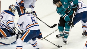 San Jose Sharks a învins fără drept de apel pe Edmonton Oilers şi a egalat, 2-2, scorul în serie