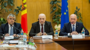 Proiectele de reabilitare a drumurilor naționale şi a căilor ferate, discutate la Guvern