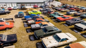 Cimitir de maşini, de vânzare în Canada. Ce automobile rare poţi găsi aici (VIDEO)