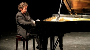Pianistul român Horia Mihail vine la Chişinău în cadrul turneului "Pianul călător"