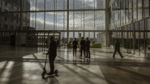 Angajații Twitter, Facebook şi Apple NU ÎŞI PERMIT chiriile din Silicon Valley: Locuiesc 12 într-un apartament