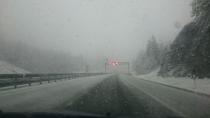 PUBLIKA WORLD: Zăpadă de câţiva centimentri la mijloc de aprilie în Croaţia (VIDEO)