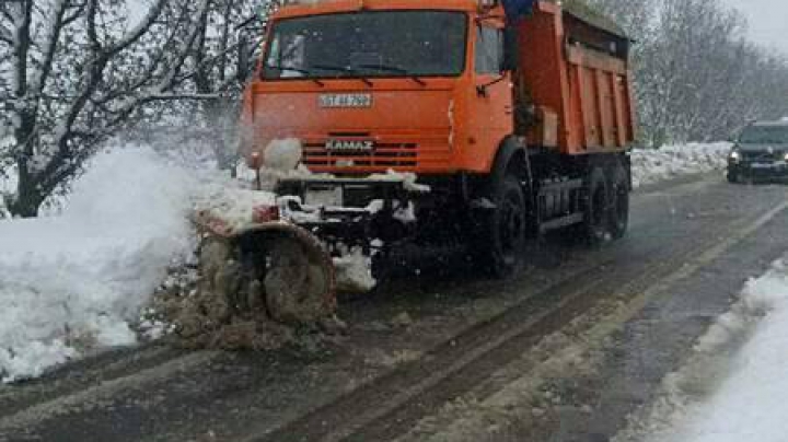 Care este situația drumurilor naționale și în gările auto la ora actuală (FOTO)