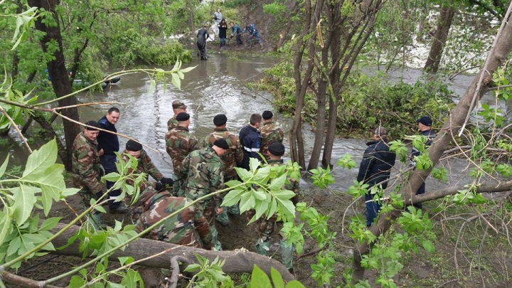 Situaţia la ORA ACTUALĂ, ca urmare a NINSORILOR.  244 de sate, fără curent electric (GALERIE FOTO)