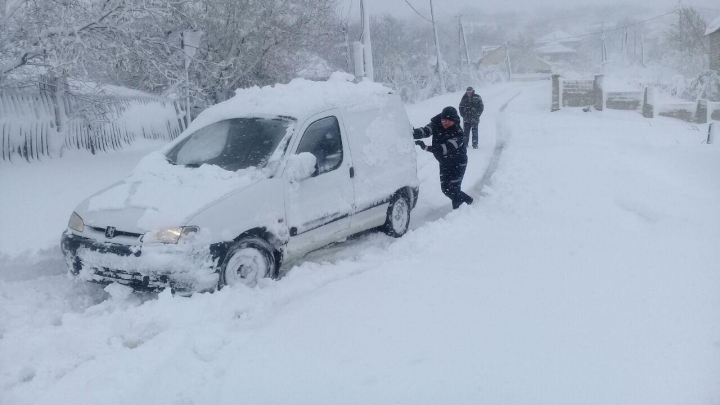 NINSORILE AU TRECUT, VIN INUNDAȚIILE! Vremea rea provoacă pagube însemnate în Moldova