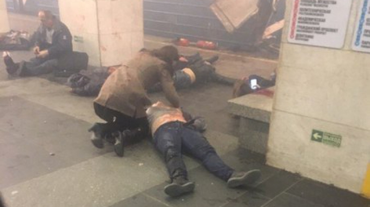 EXPLOZII DEVASTATOARE în metroul din Sankt Petersburg. Zece morţi şi mai mulţi răniţi (FOTO/VIDEO)