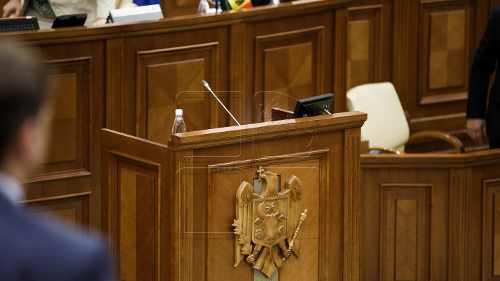 ŞEDINŢĂ SPECIALĂ la Parlament. Candu: Vom revota proiectele de legi respinse de preşedintele Dodon