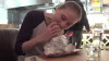 Un fotomodel a mâncat un burrito de un kilogram în DOAR un minut şi 35 de secunde
