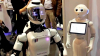 Roboţii care ar putea să înlocuiască oamenii la locul de muncă, vedete la expoziţia Innorobo