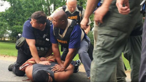 Un bărbat A UCIS opt persoane pe fondul unei drame de familie. "Voiam să mă SINUCID, dar nu am avut suficiente gloanțe"