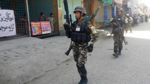 ATAC TERORIST la un post TV. Trei bărbaţi ÎNARMAŢI şi cu CENTURI CU EXPLOZIBIL au intrat în instituţie. CE A URMAT