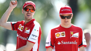 Piloţii de Formula 1 s-au apucat de fotbal. Vettel şi Raikkonen au fost coechipieri într-un meci caritabil 