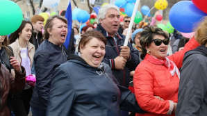 Parade, grătare şi mici. Cum a fost marcată Ziua internaţională a Muncii în ţările vecine