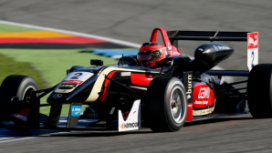 Pe urmele tatălui! Mick Schumacher, primul podium la Formula 3