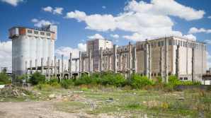 IMAGNI SPECTACULOASE. Clădirea unei foste fabrici de pâine este pusă la pământ în cateva secunde (VIDEO)