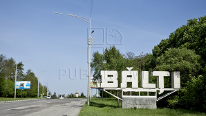 Locuitorii din Bălţi, DEZAMĂGIŢI de conducerea oraşului: Au falsificat acte şi sunt consilieri în partidul penalului fugar Usatîi