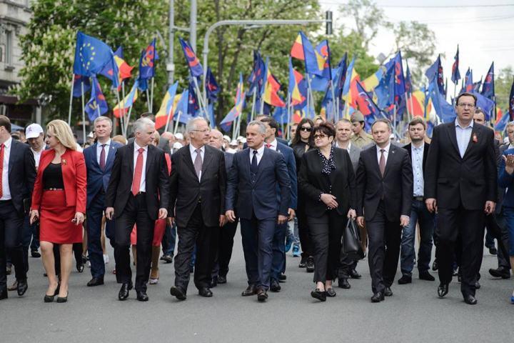 EVENIMENTE DE AMPLOARE, organizate de PDM de 9 mai: Concert cu 50.000 de spectatori şi marş cu 25.000 de participanţi