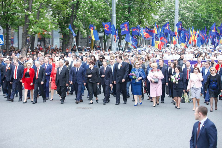 EVENIMENTE DE AMPLOARE, organizate de PDM de 9 mai: Concert cu 50.000 de spectatori şi marş cu 25.000 de participanţi