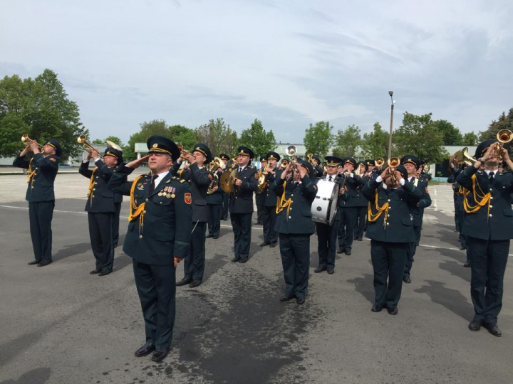 Aniversare pentru ofiţerii de la Batalionul 22 de menţinere a păcii (FOTOREPORT)