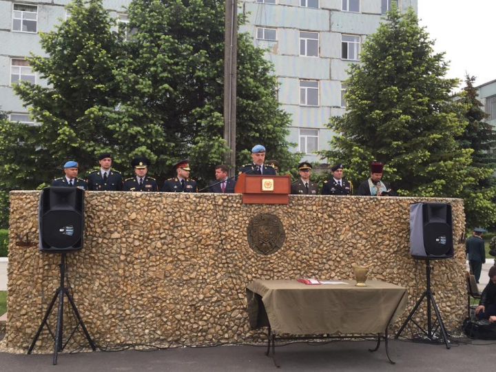 Aniversare pentru ofiţerii de la Batalionul 22 de menţinere a păcii (FOTOREPORT)