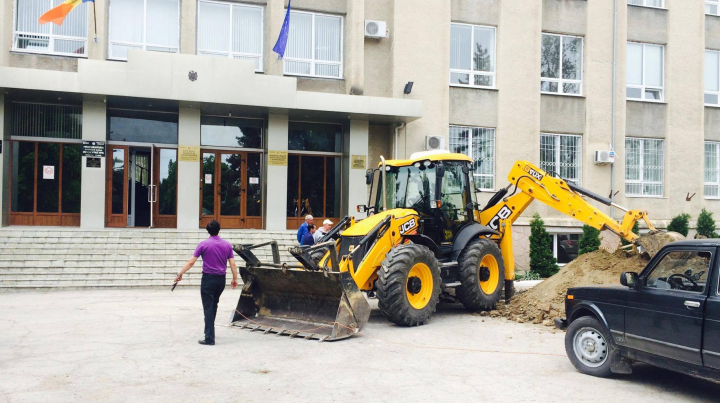 DESCOPERIRE IMPRESIONANTĂ la Cahul. A fost găsit un tunel ce datează de la sfârşitul sec. al XIX-lea (FOTO)