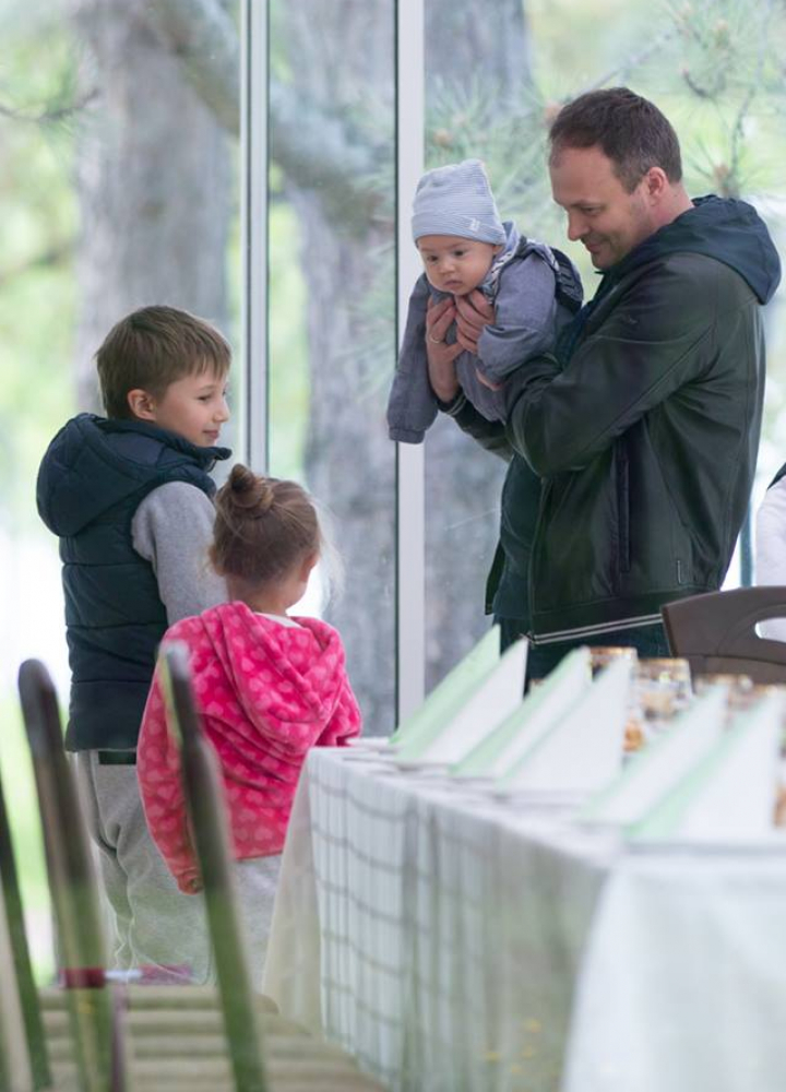 Andrian Candu, aşa cum NU L-AI MAI VĂZUT! Fotografiile apărute pe pagina de Facebook a oficialului