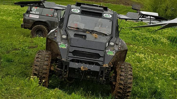 SHOW PE PATRU ROŢI la Şoldăneşti! Adrenalină, noroi şi sute de cai putere la Campionatul Național de Offroad (FOTO/VIDEO)