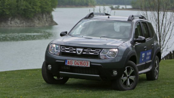 Dacia Duster cu transmisie automată este de vânzare şi în România. Cum arată şi cât costă (FOTO)