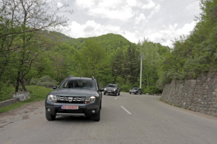 Dacia Duster cu transmisie automată este de vânzare şi în România. Cum arată şi cât costă (FOTO)