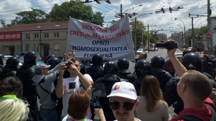 "Fără Frică!"  FOTOREPORT de la parada minorităților sexuale din Moldova (VIDEO)