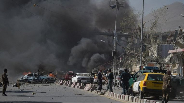 EXPLOZIE DEVASTATOARE la Kabul: Numărul morţilor creşte, 320 de oameni răniţi (VIDEO/FOTO +18)