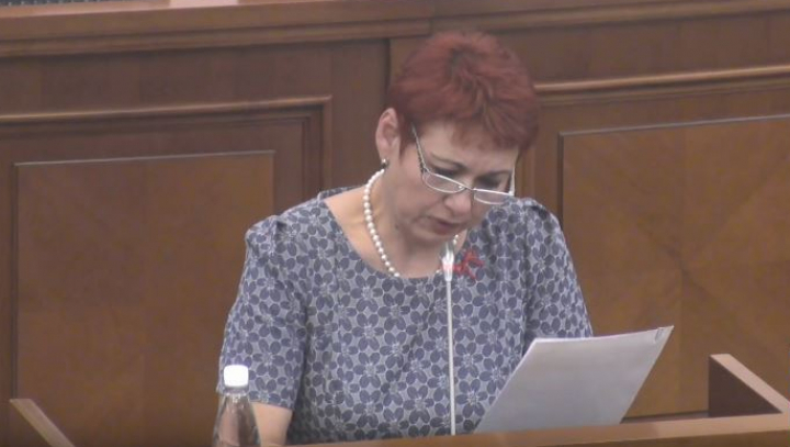 Comisia juridică a propus comasarea proiectelor votului uninominal şi a votului mixt. Deputaţii au ajuns la un COMPROMIS LARG