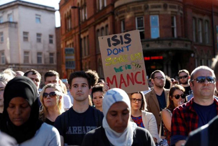 Victimele atentatului de pe Manchester Arena, comemorate în întreaga lume (Galerie FOTO)