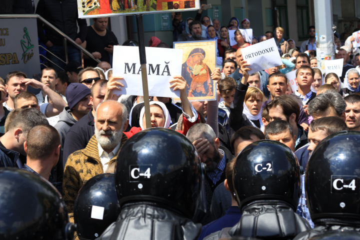 "Fără Frică!"  FOTOREPORT de la parada minorităților sexuale din Moldova (VIDEO)