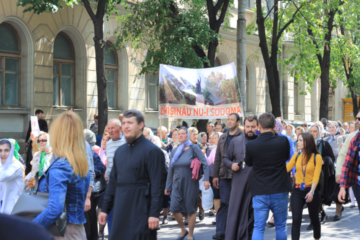 "Fără Frică!"  FOTOREPORT de la parada minorităților sexuale din Moldova (VIDEO)