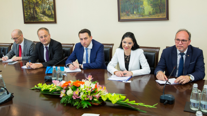 Premierul Pavel Filip a avut o întrevedere cu Ministrul delegat pentru Afaceri Europene al României (FOTO)