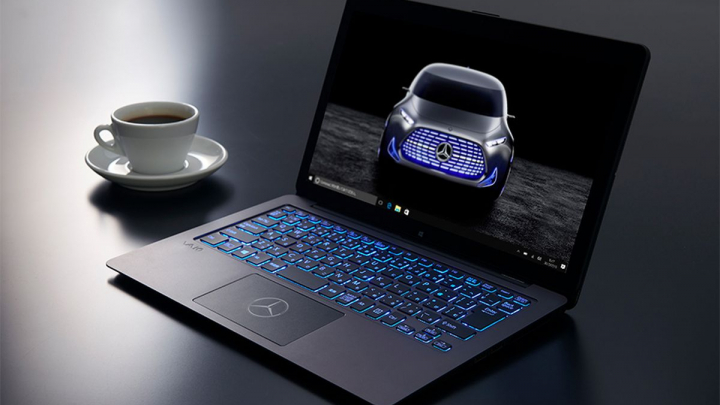 Vaio şi Mercedes-Benz lansează un laptop. Specificaţiile şi preţul viitorului gadget