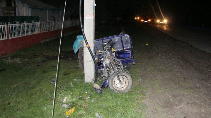 ACCIDENT TERIBIL la Ungheni! Doi tineri au murit după ce au intrat cu motocicleta într-un pilon (FOTO)