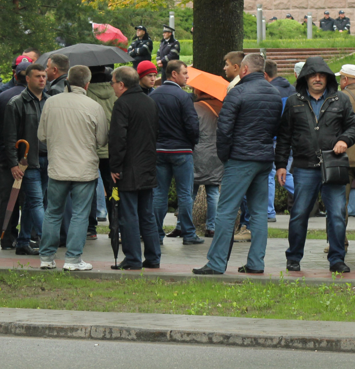 Protest EŞUAT al opoziţiei care se opune dreptului cetățenilor de a alege direct deputatul (FOTO)