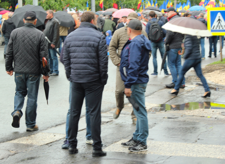 Protest EŞUAT al opoziţiei care se opune dreptului cetățenilor de a alege direct deputatul (FOTO)